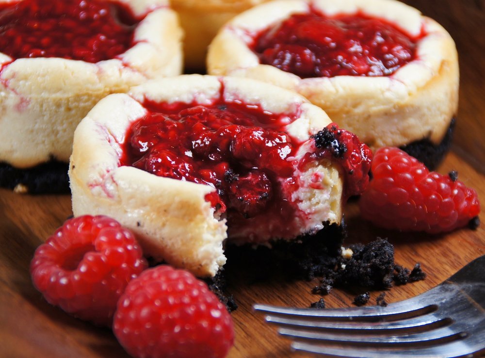 Mini Cheesecakes with Raspberry Compote