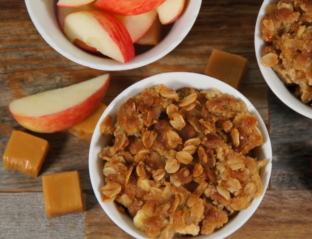 Caramel Apple Crisp